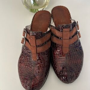 La Plume croc embossed leather Italian mule clogs 41
